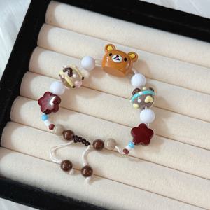 TEMU 여성을 위한 다채롭고 귀여운 곰돌이 비즈 팔찌. 새로운 스타일의 캐릭터 디자인으로 다재다능하고 트렌디합니다.