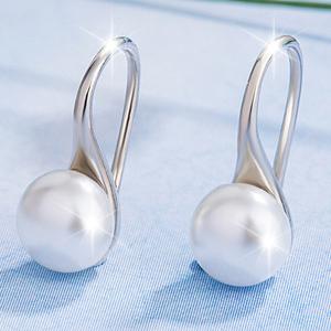 TEMU 2개 여성용 스타일리시 스터드 귀걸이, 하이힐 디자인의 인싸 스타일 인조 진주 귀걸이, 고급스러운 느낌 제공. 좋은 친구를 위한 완벽한 선물