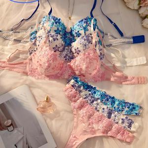 TEMU 랜덤 1세트, 블루, 화이트, 핑크, 스위트 플로럴 자수 섹시 란제리 세트, 이중 레이어 비침 방지 언더와이어 브라 및 브리프, 밀크 라이닝 편안한 브라 및 로우 웨이스트 팬티, 우아하고 아름다운 데일리 란제리 세트