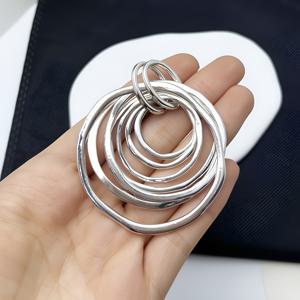 TEMU 1개 대형 해머 플라워 참 펜던트 - 아연 합금, 은도금, 목걸이 제작, 주얼리 공예 및 파티 액세서리에 적합, 시크 주얼리, 팔찌용 참, 주얼리 제작용 참, 여성용 목걸이, 펜던트 부자재, 목걸이, 원석 목걸이