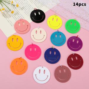 TEMU 마카롱 색상 즐거운 얼굴 아크릴 참 14개, 휴대폰 케이스 키체인 펜던트, 재고 있는 액세서리. 창의적인 디자인, 내구성 있는 액세서리, 수공예품 부품, 핸드메이드 액세서리, 할로윈, 크리스마스, 추수감사절 선물