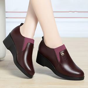 TEMU 여성용 패션 슬립온 웨지 플랫 - 블랙 & 버건디 인조 커버 편안한 작업 & 캐주얼 신발, 탄력 있는 클로저와 높은 힐, 사계절 착용, 편안하고 내구성 있는 솔 포인티드 토 액세서리, 데일리 출퇴근, 작업 및 다용도 파티웨어 엄마 신발, 여성 신발