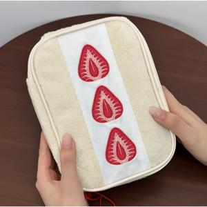 TEMU 여성 & 남성용 귀여운 플러시 핸드헬드 여행 파우치 - 부드러운 자수 메이크업 백, 화장품, 보석 및 동전용 컴팩트, 펜던트 미포함