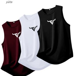 TEMU 3종 혼합 프린트 황소 머리 삼각형 패턴 남성용 통기성 폴리에스터 섬유 스포츠 탱크탑 - 레귤러 핏 민소매 탑, 헬스장, 달리기, 야외 및 캐주얼 여름 의류에 적합, 편안한 티셔츠, 스포티한 스타일, 트레이닝 조끼, 활기찬 남성 의류