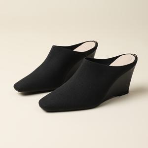 TEMU 웨지 힐이 있는 니트 슬립온 무릎靴. 트렌디하고 패셔너블한 분위기를 선보이는 편안하고 쉬운 디자인의 여성 신발