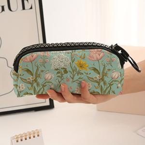 TEMU 녹색 꽃무늬가 있는 대형 지퍼 필통. 튼튼한 원단으로 제작되었으며 학교나 사무실에서 물건을 정리하는 데 적합하며 문구류 및 학습 용품에 이상적입니다.