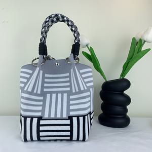 TEMU 여성용 레트로 그레이 & 화이트 니트 접이식 핸드백 - 토트, 클러치, 버킷백 변신 가능, 잠금장치 & 탈착식 스트랩, 손목 스트랩 & 체인 핸들, 캐주얼에서 포멀한 행사까지 사용 가능, 여행 및 일상용 내구성 원단, 다용도 미니 파우치, 대형 사이즈 핸드백, 클러치 파우치, 대용량 여성용 백, 우아한 클러치 백, 소형 여성용 파우치