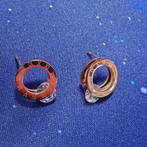 TEMU 로마 숫자 영감 귀걸이 - 304 스테인리스 스틸 타임 휠 후프 귀걸이, 12시 & 6시 마커, 내구성 있는 우아한 선물, 파티, 캐주얼 복장 및 특별한 날에 적합 (로마 숫자)