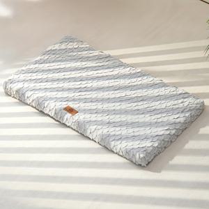 TEMU 1개 두꺼운 & 확대된 강아지 침대 패드 - 겨울 따뜻함, 미끄럼 방지 바닥, 플러시 바닥이 있는 세탁 가능한 애완동물 매트 - 대형, 중형, 소형견용 헤비듀티 쿠션 - 실내/외부 사용 가능 - 쉬운 청소 애완동물 침구, 개용 침대, 실내 애완동물 편안함, 질감 표면, 내구성 있는 애완동물 제품, 고품질 패딩, 대형/중형 개용 침대, 개 액세서리