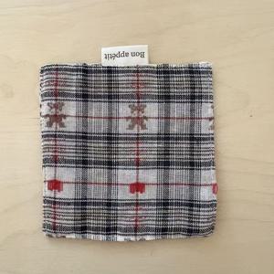 TEMU 레드 & 그린 체크 패브릭 코스터 - 크리스마스, 겨울, 추수감사절에 적합한 내열성 체크 테이블 보호대, 홈 주방, 커피숍, 사진 소품, 뜨거운 음료용 테이블 매트 및 장식용