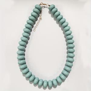 TEMU 여성을 위한 핸드메이드 목걸이. 유럽 및 미국 스타일의 플라스틱 기하학적 플랫 비즈가 특징이며, 일상적인 사용 및 축제 선물로 적합합니다.