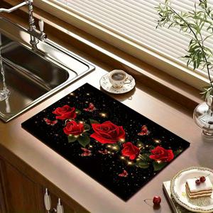TEMU 1pc 우아한 검은색 폴리에스터 식기 건조 매트, 빨간색 장미 및 금색 액센트 - 식기, 커피 머신 및 배수구용 다기능 주방 카운터 매트 - 현대 주방을 위한 세련된 타일 디자인, 식기 건조 매트