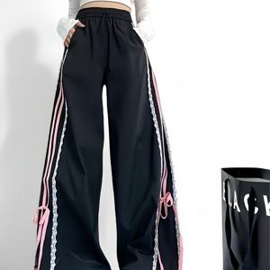 TEMU 새로운 한국-미국 빈티지 핫 캐주얼 팬츠, 흐르는 검정과 핑크 레이스 트림 와이드 레그 팬츠, 리본 여성 트렌디 브랜드 다용도 흐르는 달콤한 쿨 재즈 댄스 팬츠, 봄 가을 여름 신상 트렌디 다용도 빈티지 사이드 레이스 타이 웨이스트 카고 팬츠, 여성 경량 루즈 다용도 플로어 길이 팬츠