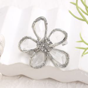 TEMU 정교한 꽃 브로치, 우아한 플로럴 테마 여성용 주얼리, 코트, 드레스에 매력을 더하는 완벽한 선택, 패션 애호가를 위한 훌륭한 선물