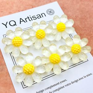 TEMU 6개 세트 고급 데이지 꽃 단추, 28mm, DIY 공예용품, 자연스럽고 귀여운 스타일, 뜨개질 및 재봉 액세서리, 의류, 가방, 벨트, 스카프, 모자, 스커트 및 기타 직물 장식용 단추