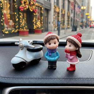 TEMU 3개 귀여운 커플 피규어, 발렌타인데이용 미니 장식품 세트. 차량 대시보드 장식 또는 창의적인 데스크탑 디스플레이에 완벽. 로맨틱 고백 도구