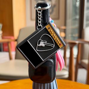 TEMU 기타 및 베이스 피크 보관함, 기타 피크 홀더, 키체인 스피커 모양 기타 피크 케이스, 5가지 피크 + 키체인 포함, 피크 8-10개 보관 가능, 간편한 휴대용 키체인, 기타리스트를 위한 완벽한 선물