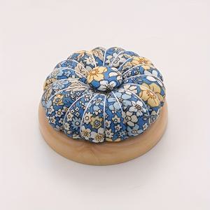 TEMU 1개 나무 받침대 자석 바늘 홀더 DIY 크로스 스티치 바늘 케이스 패브릭 호박 플러시 헤어 바늘 파우치 일본 스타일 손목 바늘 쿠션