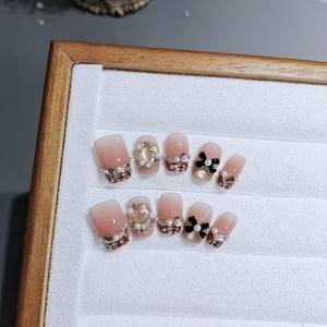 TEMU 핸드웨어링 네일 10개입, 첸진 스몰 프래그런스 스타일 프렌치 숏 네일아트, 은은한 메일라드 기질, 패셔너블하고 우아하며 고귀한 가을 겨울용 인조 네일 패치