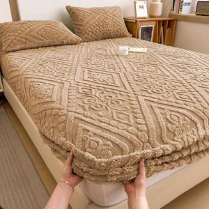 TEMU 고급스러운 태피터 침대 스커트, 플러시 엠보싱 고정 시트, 매트리스 보호 커버, 가을 겨울용 두꺼운 보온 침구, 부드럽고 편안한 원단, 세탁기 사용 가능, 베갯잇 미포함