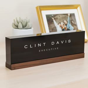 TEMU 맞춤형 네임플레이트 (선택 가능한 나무 받침대) - 사무실, O, 졸업 기념용 개인화 책상 간판 - 모던 디자인, 내구성 있는 홈 & 오피스 데코