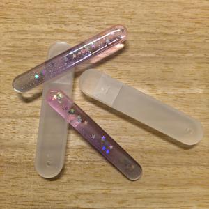 TEMU 2개입 보라 핑크 듀얼 컬러 물방울 레이어 나노 버핑 파일 (케이스 포함) 휴대용 내마모성 광택 러빙 스트립 네일 케어 패셔너블하고 사랑스러운 네일 아트 필수품 무향 워셔블 네일 케어 작은 선물