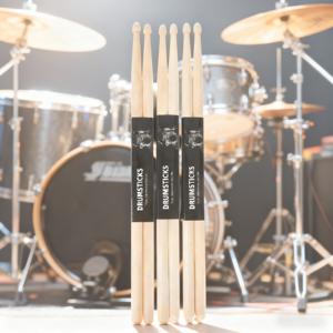 TEMU 6개입 5A 드럼스틱 세트 | 더 강력하고 내구성 있는 성능을 위한 후면 무게 디자인, 래커 마감, 밤나무 모양 팁, 오크 소재 - 5A 드럼스틱 3쌍 포함