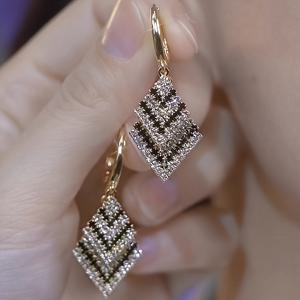 TEMU 세련되고 섹시한 긴 블랙 앤 화이트 모양 귀걸이, 독특한 라이트 럭셔리 디자인