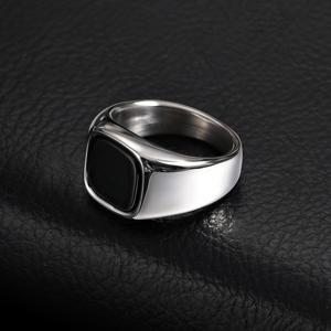 TEMU 1개 남성 반지 - 블랙 글라스 스톤이 있는 광택 사각 주얼리, 남성 반지 - 내구성 있는 데일리 및 포멀 주얼리 선물, 남편에게 적합
