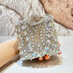 TEMU 1개 럭셔리 라인스톤 블링 여성 핸드백, 미니 사이즈 여성 박스 클러치 백, 체인 장식의 우아한 이브닝 크로스바디 백, 파티 백용 트리디 하트 패턴, 파티, 결혼식, 졸업 파티, 저녁/연회에 적합