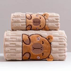 TEMU 2개 귀여운 카피바라 얼굴 목욕 타월 세트 | 매우 부드러운 산호 양털, 34x74인치 타월 & 70x140인치 목욕 시트, 뛰어난 흡수력 및 빠른 건조, 스파, 헬스장, 호텔, 게스트 욕실, 워시 클로스에 적합