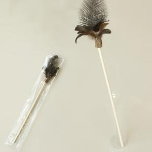 TEMU 타조 고양이 장난감 막대기 - 천연 나무, 인공 재배 타조, 진짜 깃털 - 고양이를 행복하고 건강하게 만드는 장난감