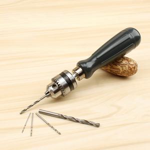 TEMU 핸드드릴 미니 수동 핸드드릴 핀바이스 드릴비트，5개 드릴 포함，핸드 드릴 5종 미니 핸드드릴，펀치 미니어처 핸드 드릴 DIY 드릴 공구，다양한 소재에 적합한 수동 드릴입니다 미끄럼 방지 손잡이 잡기에 편리하다 질기고 미끄러지지 않다 알루미늄 합금 재질 핸드 드릴