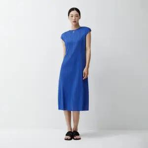 [플리츠미](대구신세계)[최초 판매가 118000원] 프론트 슬릿 캡소매 원피스_EPOPM024027