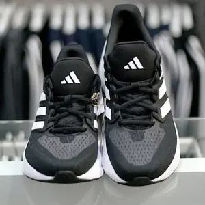 남성 울트라 런 5 헬스 트레이닝 런닝화 블랙 ARAIE8794