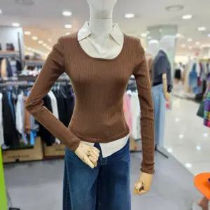 시슬리/애플아울렛/슬림핏 라인 배색 니트 SAKPA2541