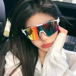 MNPP 자외선차단 남녀공용 방풍 초경량 변색 스포츠 고글 눈부심방지 자전거 낚시 골프 등산 런닝 선글라스