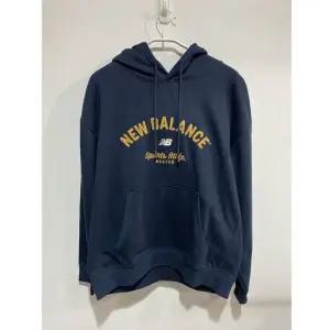 UNI NEW GREY 그래픽 후드티 NBN0G11213 NAVY