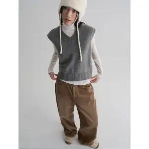 [에잇세컨즈] 소프트터치 브이넥 베스트 - 그레이 (356151CM13)