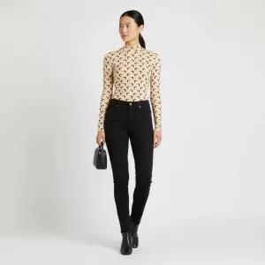 [마린세르] 문 프린티드 저지 롱슬리브 하이넥 탑 탠 149749054