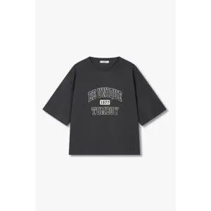 [갤러리아] 톰보이[26여름]빈티지 레터링 그래픽 반팔 티셔츠(9176222990)