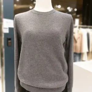 울혼용 라운드넥 니트 A254PWKB29