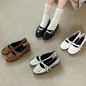 [하프클럽/]여자 스트랩 로우굽 버클 플랫
