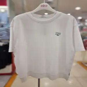 주)소이 세이브존01 여름 5부 베이직 맨투맨티 24M0434