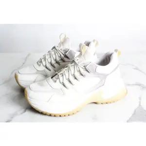 [LOUIS VUITTON]루이비통 펄스 런어웨이 스니커즈 6.5 149812403