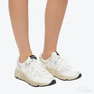 [골든구스] 여성 화이트 러닝솔 스니커즈 GWF00126 F007481 10359 154223140