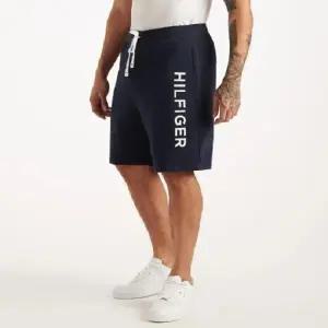 [타미힐피거]타미힐피거 사이드 레터링 반바지 09T3780