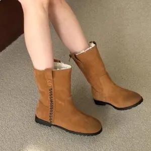 [옷자락]여자 스웨이드 퍼내피 플랫 방한 앵클부츠