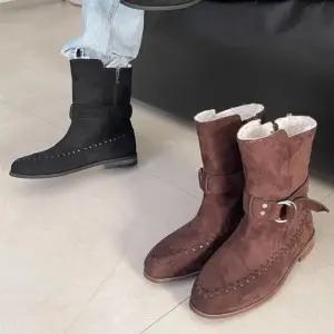 [옷자락]여자 겨울 방한 퍼 스웨이드 버클 앵클부츠