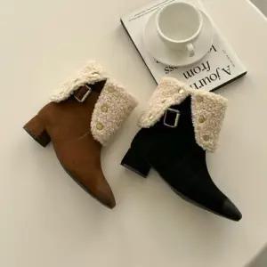 [옷자락]여자 스퀘어토 스웨이드 양털 미들힐 앵클부츠